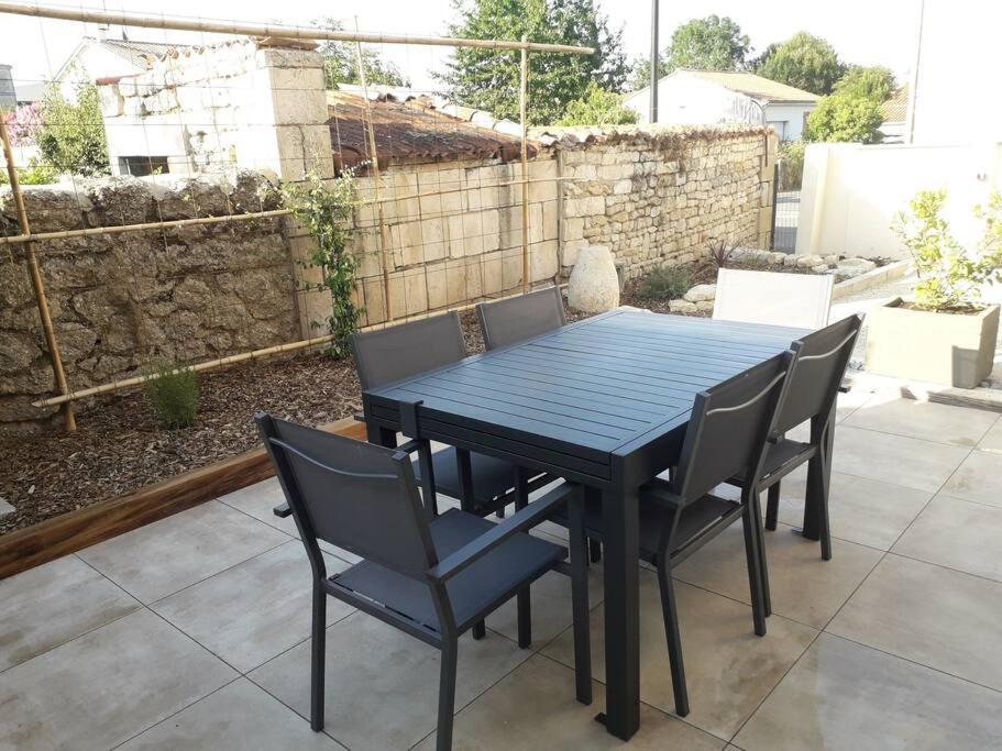 Gite 4/5 Personnes - Marais Poitevin - Coulon Εξωτερικό φωτογραφία